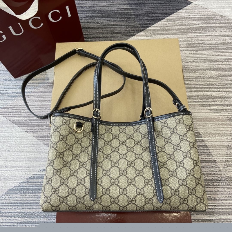 G*u*i shopping bags